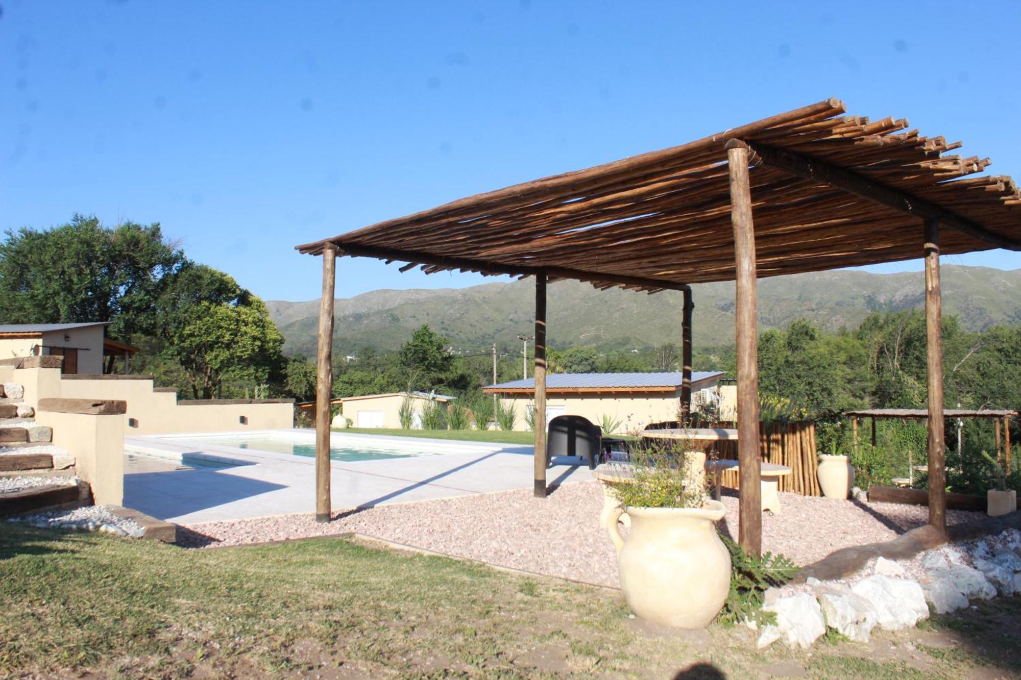 Lo De Almada Cabanas&suites * Huerta Grande